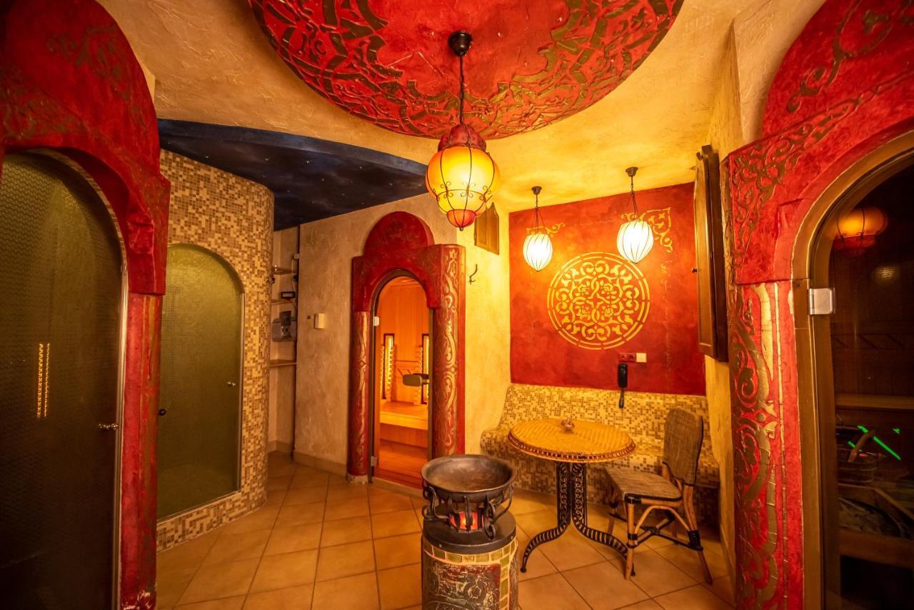 Hotel Villa Classica Pápa Dış mekan fotoğraf
